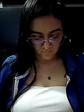 Hanna Kinsley online show from September 20, 2025, 4:39 am