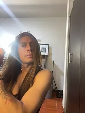 Rouse Hilton online show from October 15, 2025, 7:44 pm