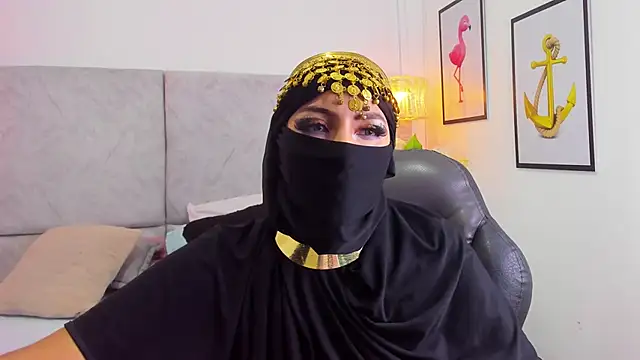 naomiii   online show from October 21, 2025, 11:53 am