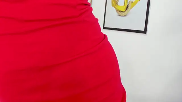 naomiii   online show from December 2, 2025, 11:45 am