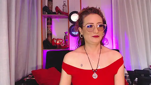 Snapshot of AdeleMourfg chatting on March 1, 2025, 2:48 am AdeleMourfg online show from March 1, 2025, 2:48 am