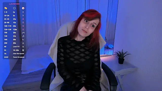 Dora Marcelli online show from November 6, 2025, 7:12 am