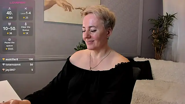 Snapshot of Nika_Smit chatting on March 15, 2025, 2:23 pm Nika Smit online show from March 15, 2025, 2:23 pm