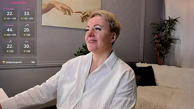 Snapshot of Nika_Smit chatting on March 15, 2025, 8:15 am Nika Smit online show from March 15, 2025, 8:15 am