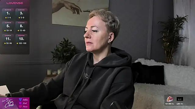 Snapshot of Nika_Smit chatting on March 3, 2025, 5:05 am Nika Smit online show from March 3, 2025, 5:05 am