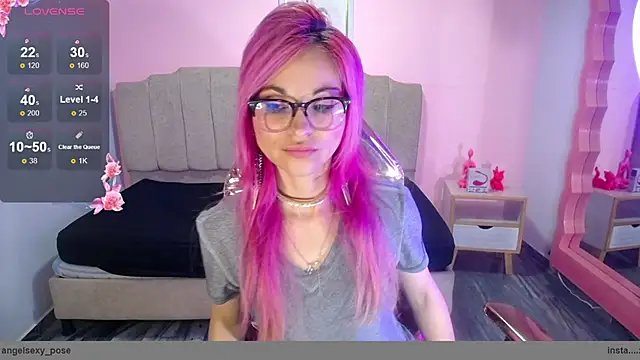 abril ch  online show from October 15, 2025, 10:45 am