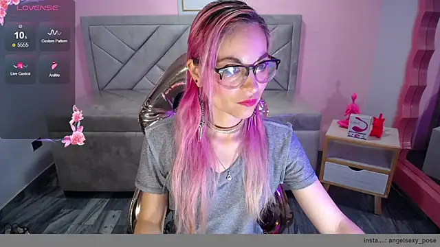 abril ch  online show from November 14, 2025, 10:52 am