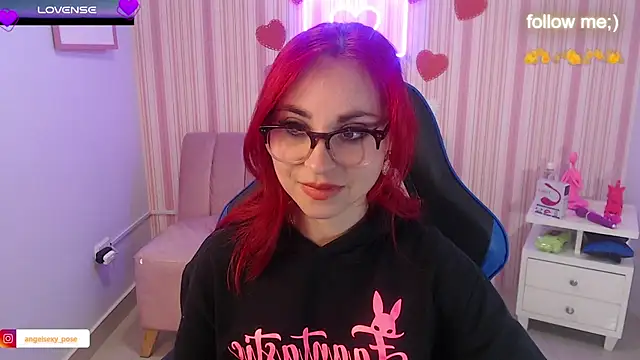 abril ch  online show from March 7, 2025, 10:56 am