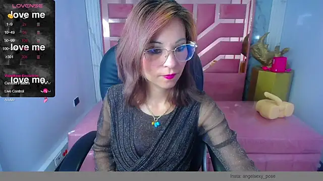 Snapshot of abril_ch_ chatting on May 27, 2026, 12:23 pm abril ch online show from May 27, 2026, 12:23 pm