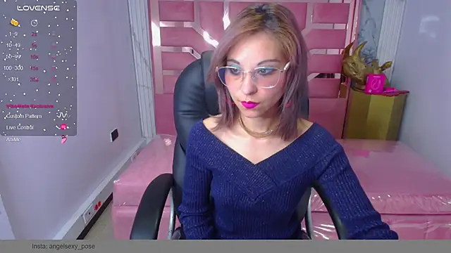 Snapshot of abril_ch_ chatting on May 4, 2026, 12:19 pm abril ch online show from May 4, 2026, 12:19 pm