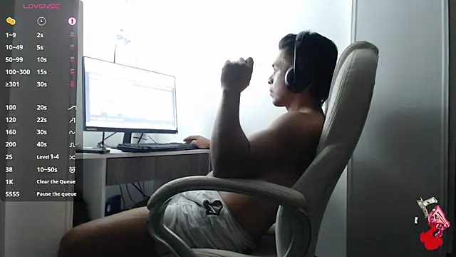 estebandelouis online show from March 20, 2025, 12:19 am