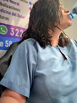 Snapshot of NATHALIA-28_ chatting on November 27, 2025, 11:54 am NATHALIA-28 online show from November 27, 2025, 11:54 am