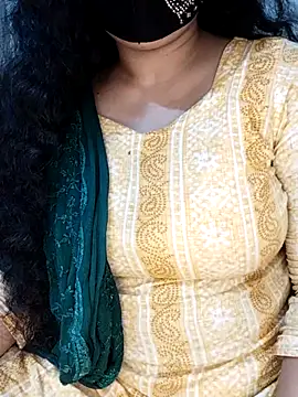 Snapshot of Nilanjona-Ray chatting on December 17, 2025, 9:47 am Nilanjona-Ray online show from December 17, 2025, 9:47 am