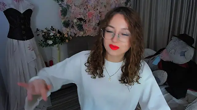 SereneFlame online show from November 1, 2025, 7:08 pm