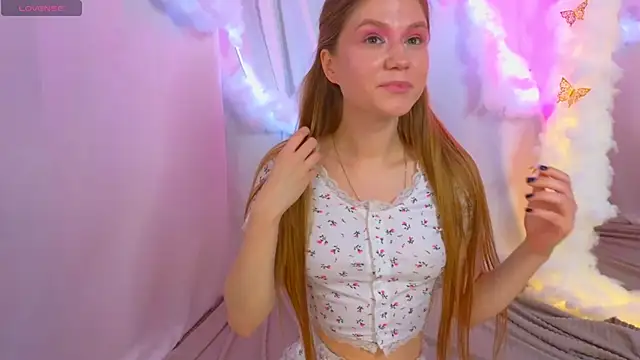 AlisiaSpinnet  online show from September 9, 2025, 10:14 am