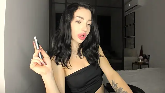 NancyLovee  online show from October 17, 2025, 7:00 am