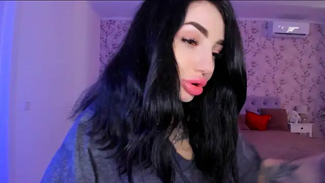 Snapshot of NancyLovee_ chatting on June 29, 2026, 1:44 pm NancyLovee online show from June 29, 2026, 1:44 pm