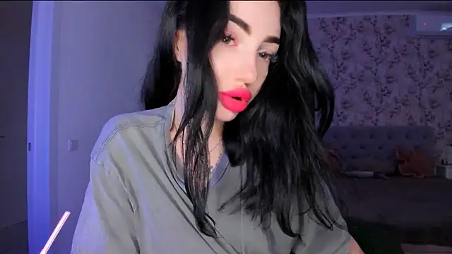 Snapshot of NancyLovee_ chatting on July 6, 2026, 4:53 pm NancyLovee online show from July 6, 2026, 4:53 pm