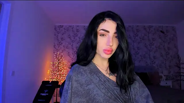Snapshot of NancyLovee_ chatting on June 5, 2026, 8:47 pm NancyLovee online show from June 5, 2026, 8:47 pm