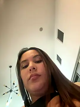 LexyRobert online show from September 18, 2025, 4:15 am