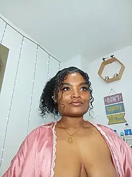 Snapshot of gianna_smith chatting on March 18, 2026, 5:10 am gianna smith online show from March 18, 2026, 5:10 am