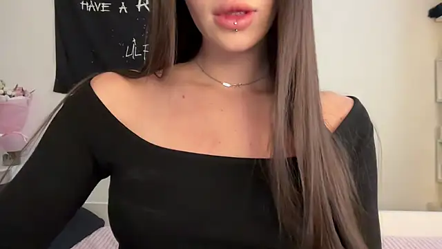 ur molly online show from March 7, 2026, 5:03 am