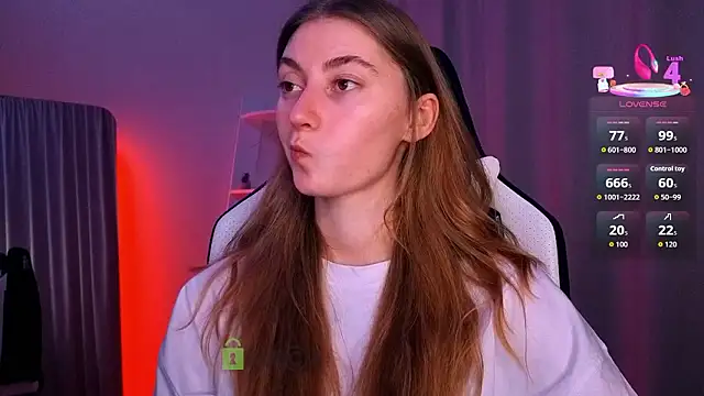 Snapshot of lady_curls chatting on February 1, 2026, 11:25 pm lady curls online show from February 1, 2026, 11:25 pm