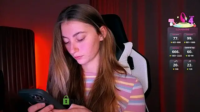 Snapshot of lady_curls chatting on February 19, 2026, 11:23 pm lady curls online show from February 19, 2026, 11:23 pm