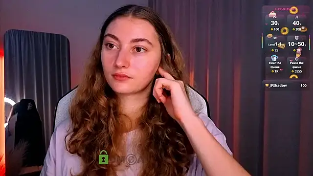 lady curls online show from October 23, 2025, 10:08 pm