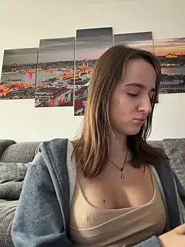 EmilyWi  online show from November 14, 2025, 1:48 pm