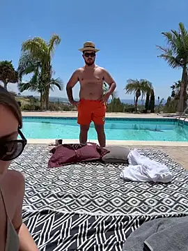 MrAndMrsSavage online show from April 22, 2026, 10:11 am