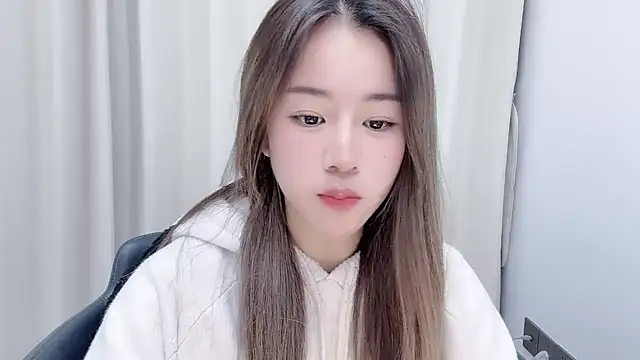 Snapshot of chloe-01 chatting on December 30, 2024, 12:31 pm chloe-01 online show from December 30, 2024, 12:31 pm