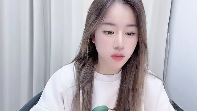 Snapshot of chloe-01 chatting on December 21, 2024, 12:16 pm chloe-01 online show from December 21, 2024, 12:16 pm