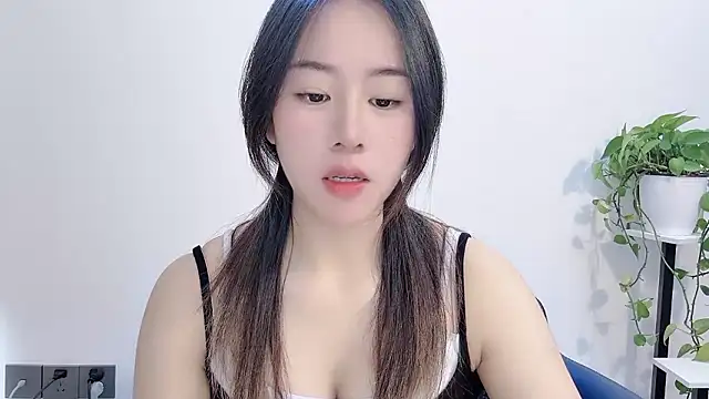 chloe-01 online show from January 8, 2026, 4:18 am