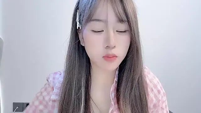 chloe-01 online show from November 29, 2025, 3:39 am