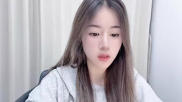 Snapshot of chloe-01 chatting on December 5, 2024, 12:06 pm chloe-01 online show from December 5, 2024, 12:06 pm