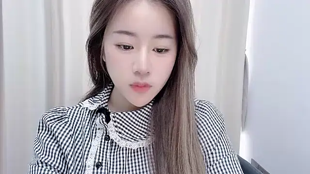 Snapshot of chloe-01 chatting on January 12, 2025, 3:17 am chloe-01 online show from January 12, 2025, 3:17 am