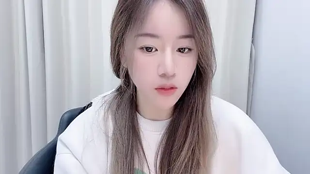 Snapshot of chloe-01 chatting on December 22, 2024, 12:16 pm chloe-01 online show from December 22, 2024, 12:16 pm