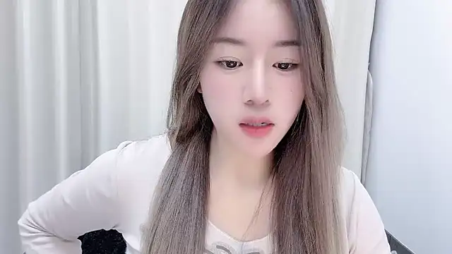 Snapshot of chloe-01 chatting on December 6, 2024, 12:22 pm chloe-01 online show from December 6, 2024, 12:22 pm