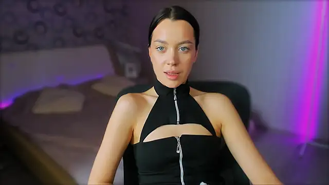 Snapshot of AlannaMiless chatting on March 18, 2025, 8:28 am AlannaMiless online show from March 18, 2025, 8:28 am