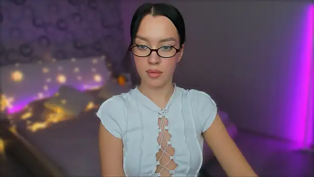 Snapshot of AlannaMiless chatting on February 18, 2025, 6:26 pm AlannaMiless online show from February 18, 2025, 6:26 pm