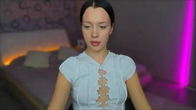 Snapshot of AlannaMiless chatting on February 6, 2025, 2:11 am AlannaMiless online show from February 6, 2025, 2:11 am