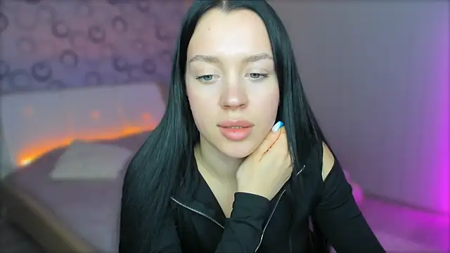 Snapshot of AlannaMiless chatting on January 21, 2025, 12:15 am AlannaMiless online show from January 21, 2025, 12:15 am