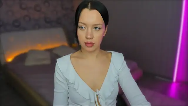 Snapshot of AlannaMiless chatting on February 5, 2025, 2:08 am AlannaMiless online show from February 5, 2025, 2:08 am