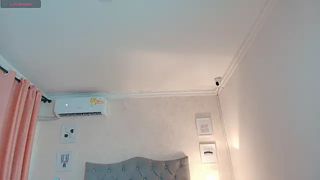 brooklove doll online show from November 3, 2025, 9:40 pm