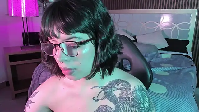 Snapshot of NattashaHotson chatting on September 27, 2025, 4:07 am NattashaHotson online show from September 27, 2025, 4:07 am