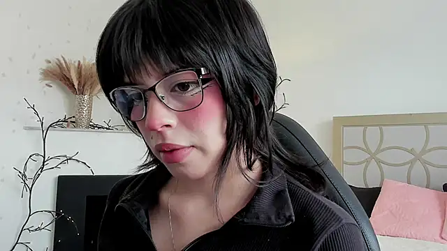 Snapshot of NattashaHotson chatting on February 2, 2025, 3:17 pm NattashaHotson online show from February 2, 2025, 3:17 pm