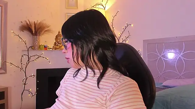 Snapshot of NattashaHotson chatting on January 24, 2025, 6:46 am NattashaHotson online show from January 24, 2025, 6:46 am