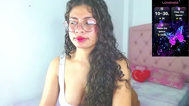 Cynthia hazel online show from October 16, 2025, 1:41 pm