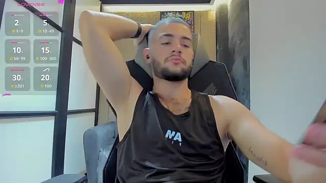 Snapshot of MaximusDick1_ chatting on February 12, 2026, 12:05 pm MaximusDick1 online show from February 12, 2026, 12:05 pm